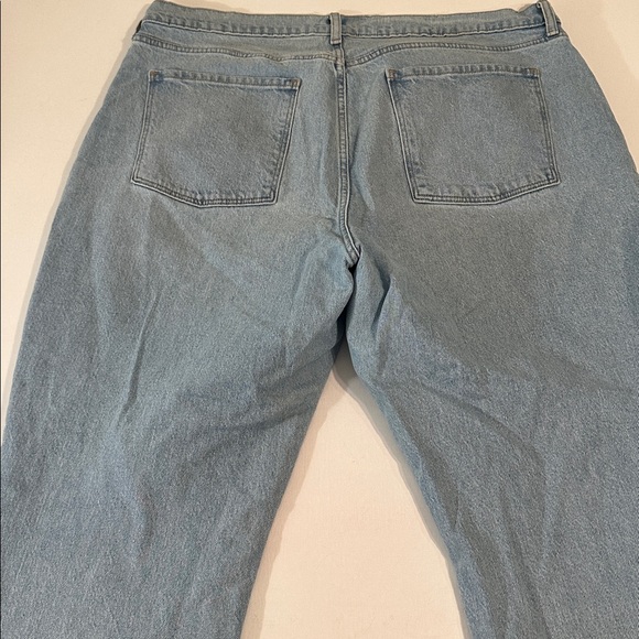 OLD NAVY - WOMENS - SLOUCHY STRAIGHT- HIGH RISE - SECRET SLIM POCKETS DENIM JEAN - Picture 7 of 7